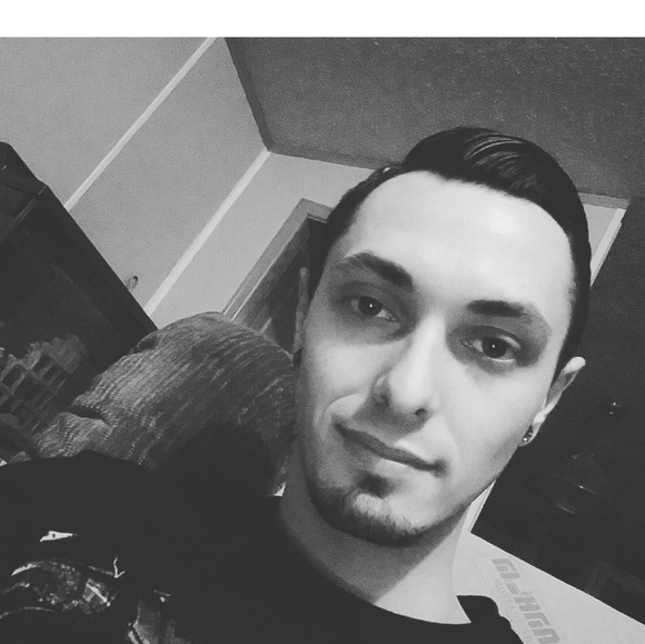 Meet your Posher, Robert - Picture 1 of 1